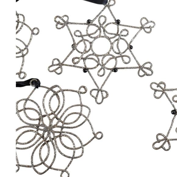 Lot 21 Glitter Snowflake Ornaments Gold Silver Christmas Tree Holiday Decor - Picture 13 of 16